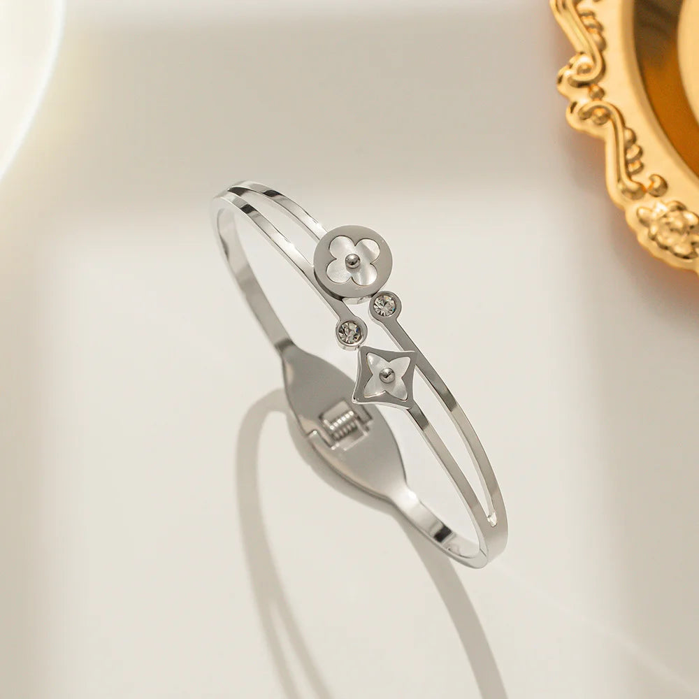 LUZY BANGLE SILVER PRE ORDER 8-12