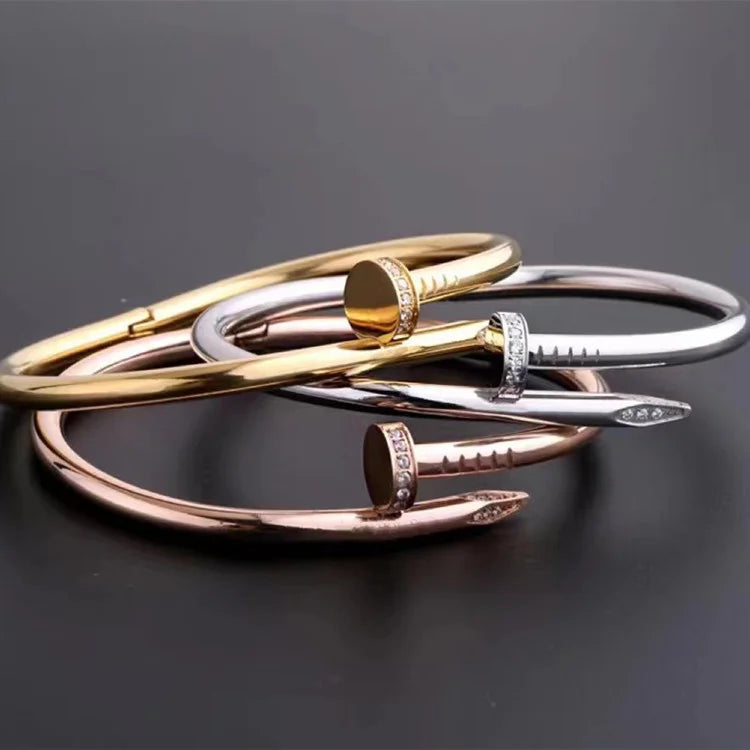 SPIKE BANGLE SILVER